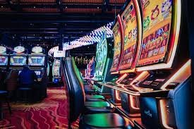 twslive live casino interface showing live dealer blackjack and roulette tables